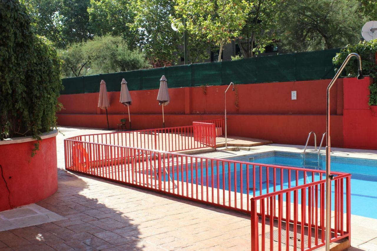 דירות מדריד Vivienda Familiar Con Jardin Junto A Ifema מראה חיצוני תמונה
